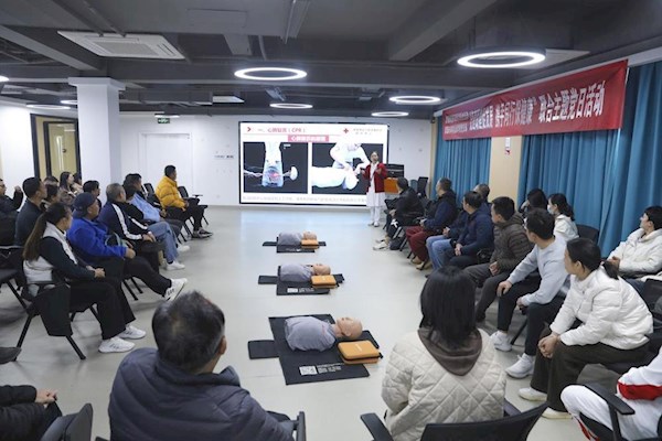 常德市体校赴常德职院开展联合主题党日活动